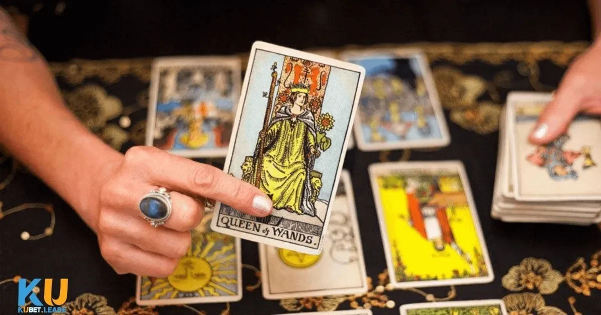 Bài Tarot KUBET – Khám Phá Tương Lai Với Giao Diện Mới 4 Tạo Không Gian Yên Tĩnh Khi Đọc Bài