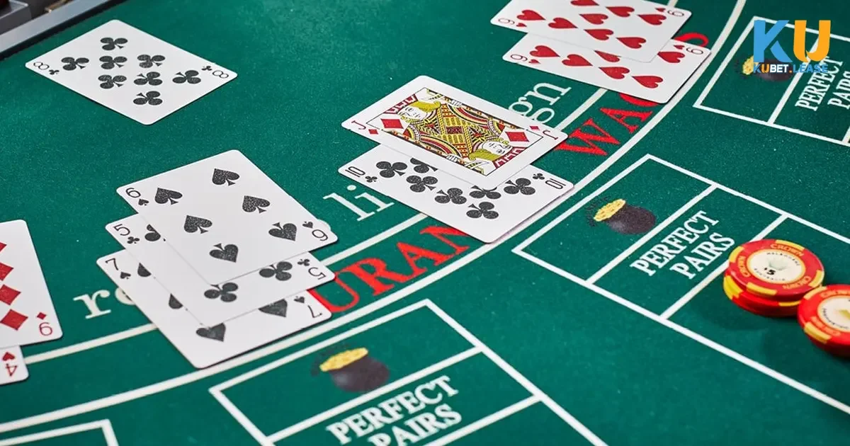 Luật Chơi Blackjack Tại KUBET – Cần Nắm Rõ Trước Khi Đặt Cược 2 Luật chơi Blackjack là một phần không thể thiếu đối với những người yêu thích trò chơi này