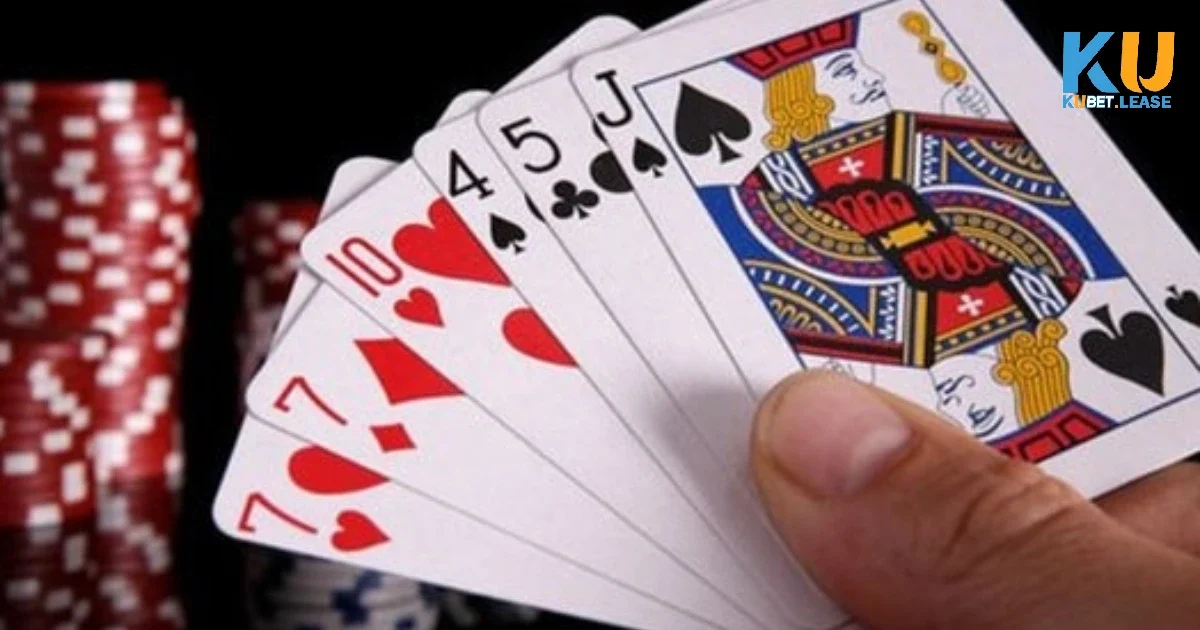 Xếp bài theo đôi thường được áp dụng khi bạn sở hữu những quân bài mạnh